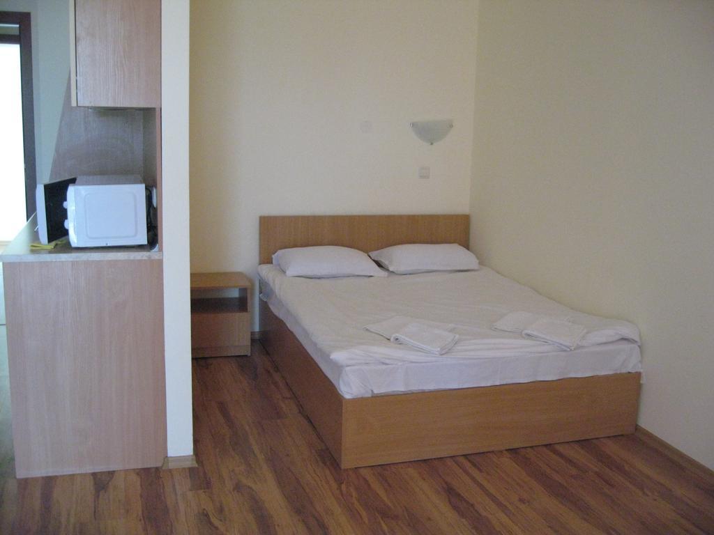 Chateau Aheloy Hotel Pomorie Habitación foto