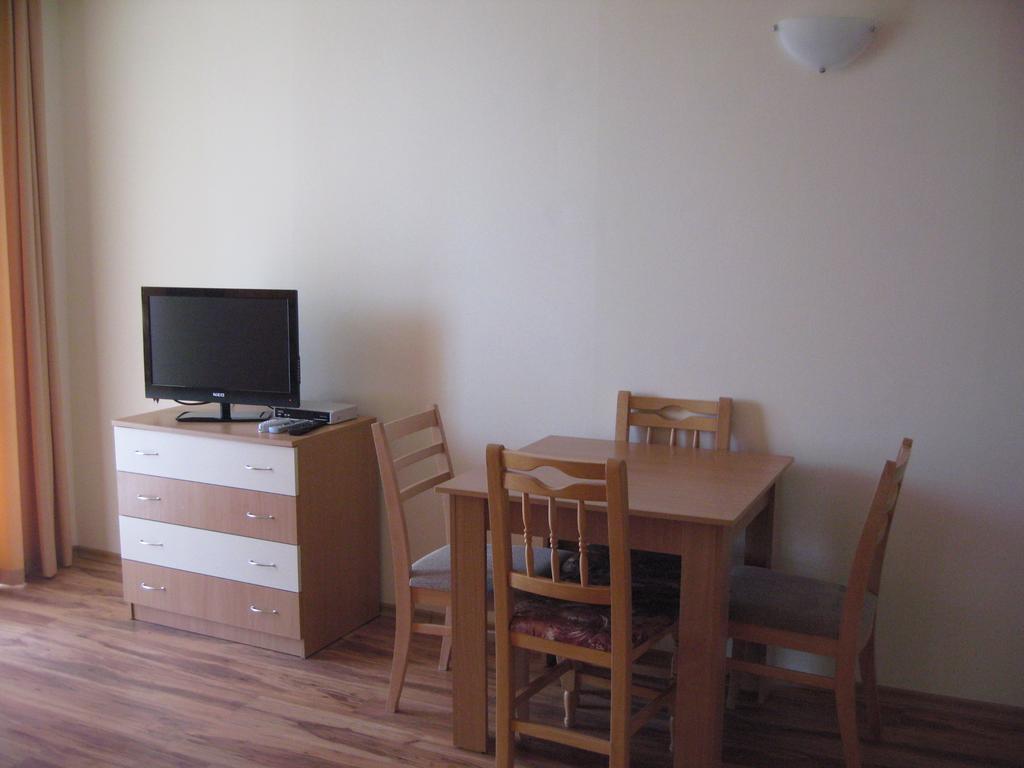 Chateau Aheloy Hotel Pomorie Habitación foto